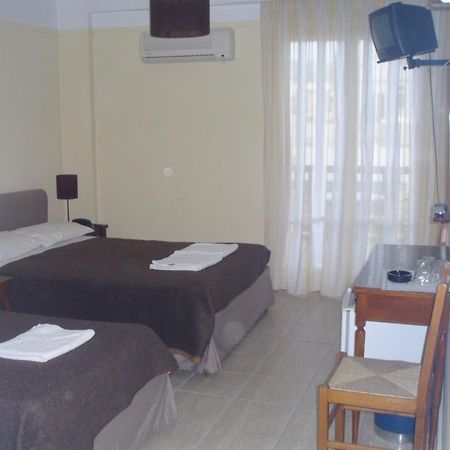 Delfinia Hotel Tinos Phòng bức ảnh